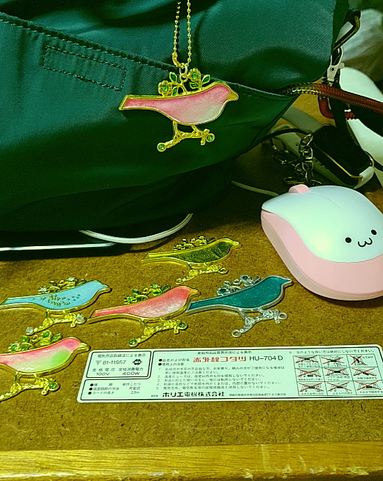 たくさん作った鳥の形のチャームの画像